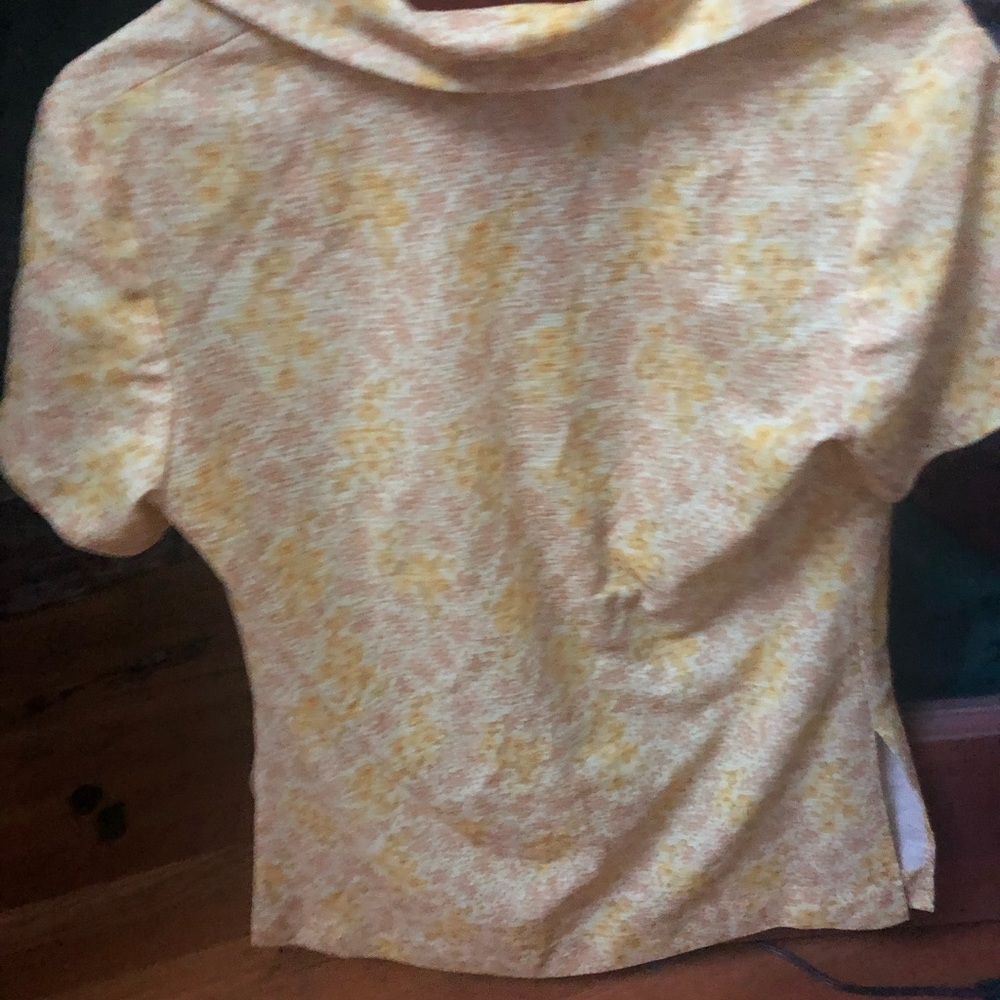Vintage yellow floral button down women’s blouse
